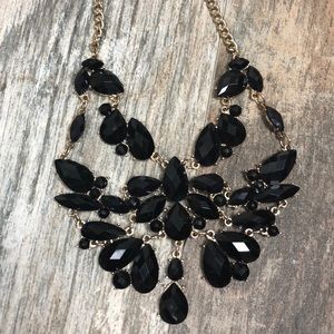Onyx-Colored Jewel Necklace with Gold Links
